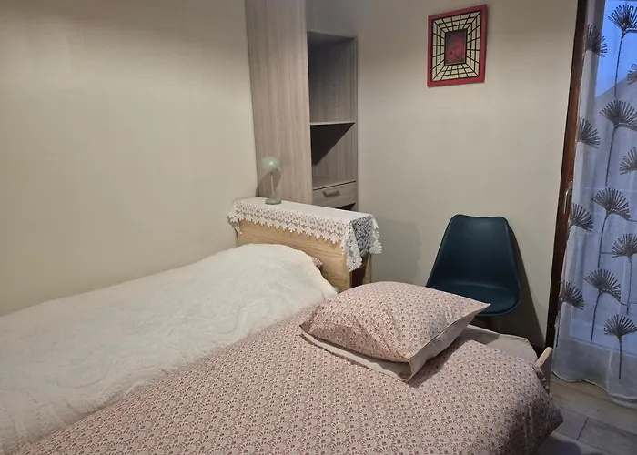 Le Logis Du Colombier شقة Culoz